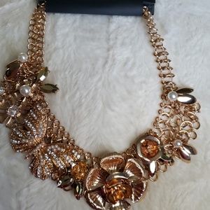 NWT Rose Gold Statement Necklace
